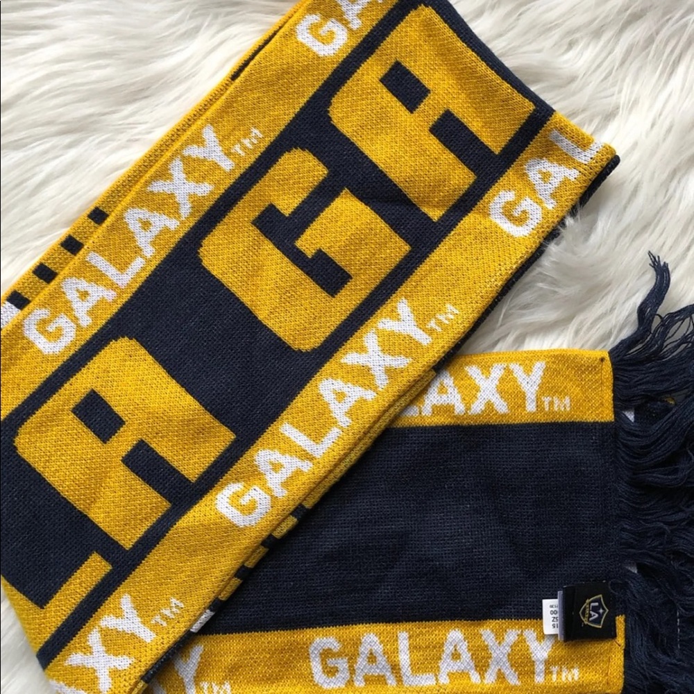 Adidas LA Galaxy Scarf